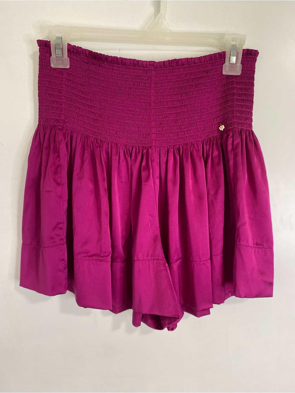 Natural Life Daisy Skort  Sz M Magenta Fuchsia Smocked Satin Shorts Skirt NWT